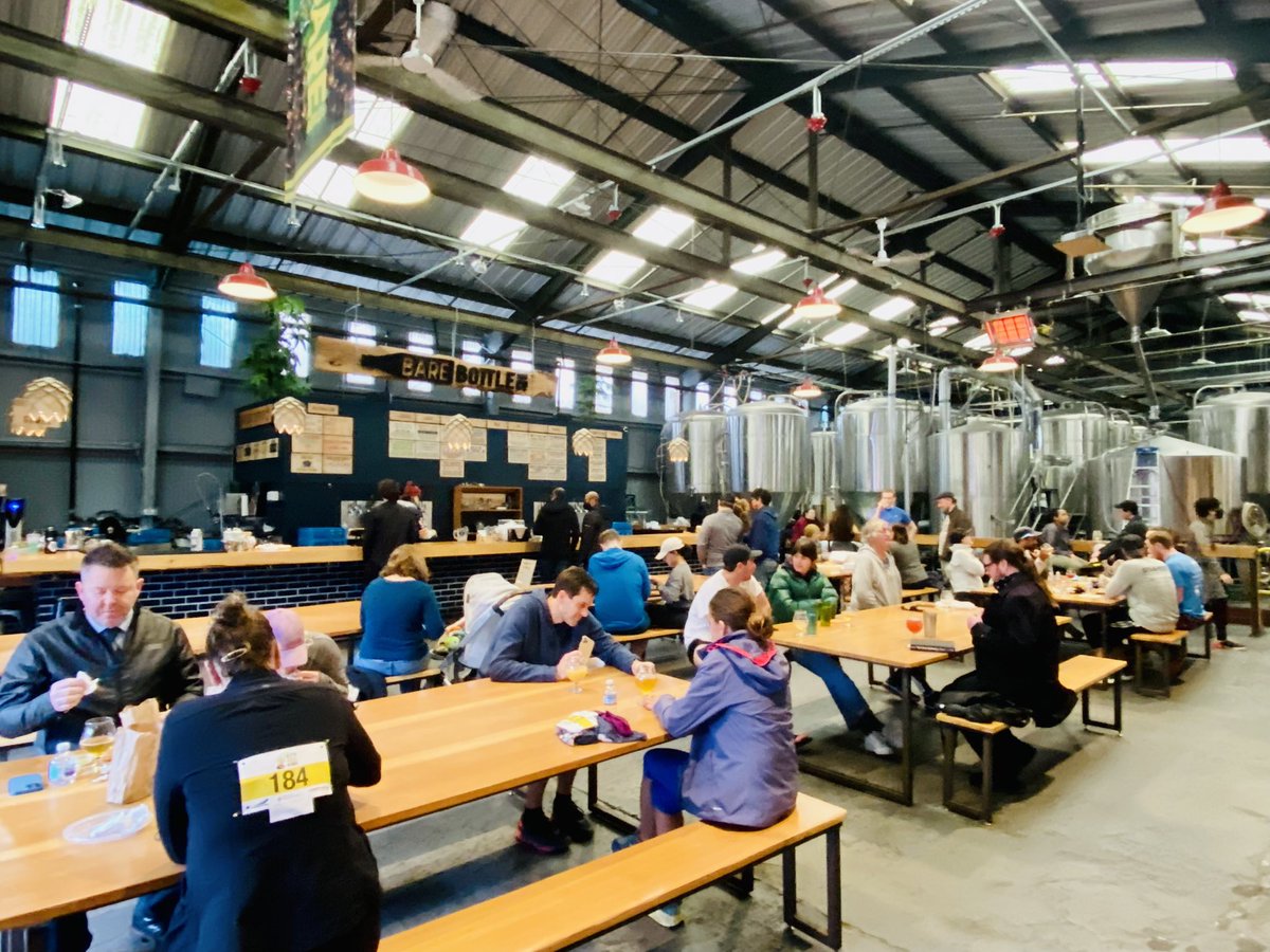 sweattracker's tweet image. ‘Twas the run before Christmas…
See you all in 2022!
🏙 + 🍺 + 🎄 + 🏃🏻 = 😊 
City Beer Runs @barebottle 5k/10k
SweatTracker.com/CityBeerRuns

#SweatTracker
#citybeerruns
#beer
#run
#running
#sanfrancisco
#beerrun
#runner
#barebottle 
#christmas
#missuniverse