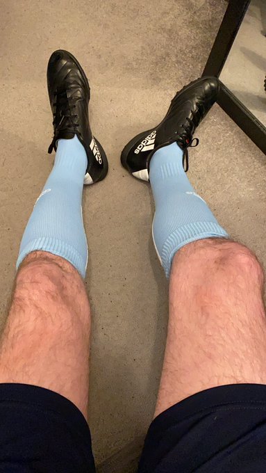 Football time! ?? https://t.co/X9CQVqdpck