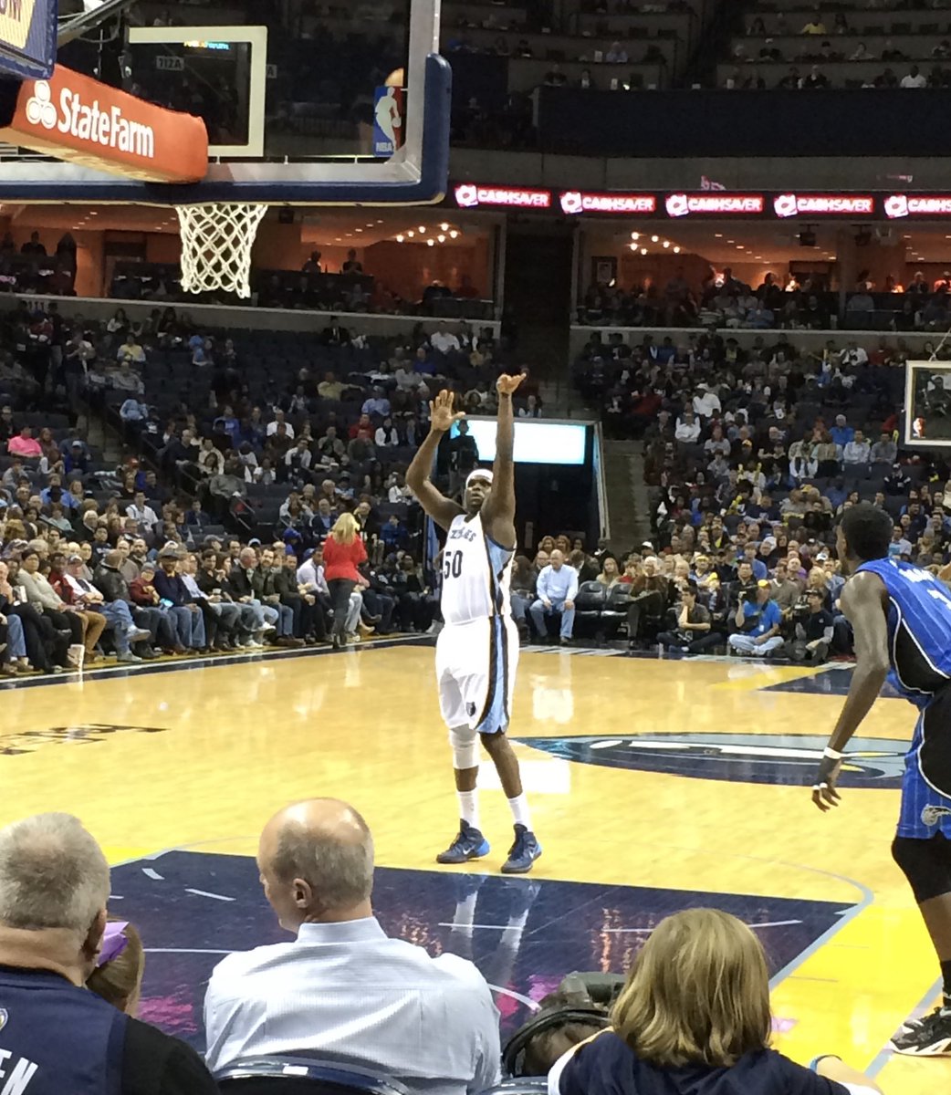 ThePractclPrepr's tweet photo. @brittneymemphis From my no longer affordable seats. #50fordacity https://t.co/4WDaGaE7HF