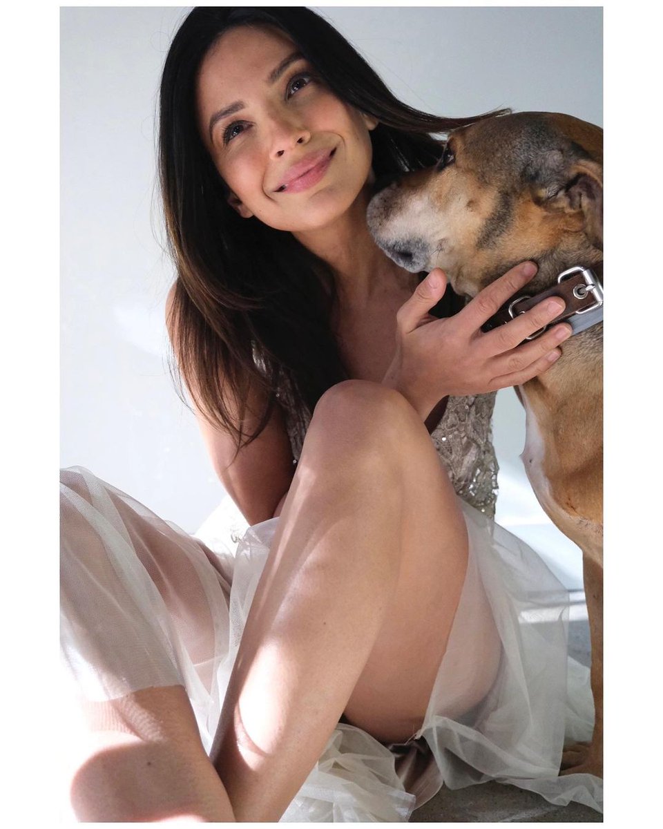 florianasource's tweet photo. "Hello my sweet friends 🤍❤️❤️" [2/2]

[📸 IG: @florianalima] https://t.co/vYABiDC382