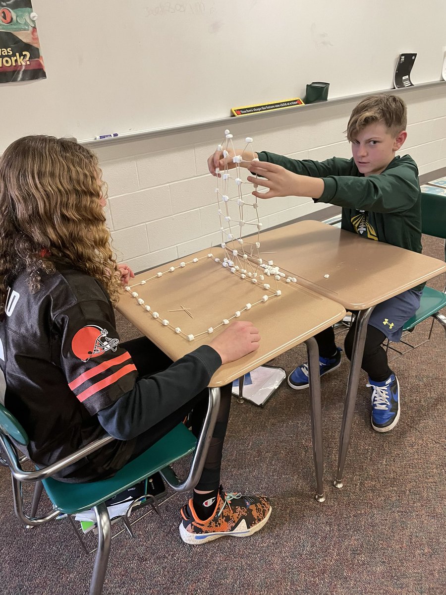 frabotta22's tweet photo. STEM challenge in Social Studies- Who Can Build the Tallest Pyramid?!?! @AJHComets https://t.co/sYuSkHMqor