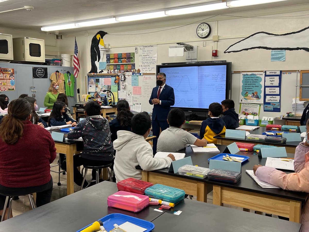 We were delighted to welcome <a href="/RepCardenas/">Rep. Tony Cárdenas</a> to Kittridge Elementary! Congressman Cardenas spoke to our students about the importance of science, working hard, and not taking no for an answer from those who don’t know. Thanks for joining us, Rep Cardenas!