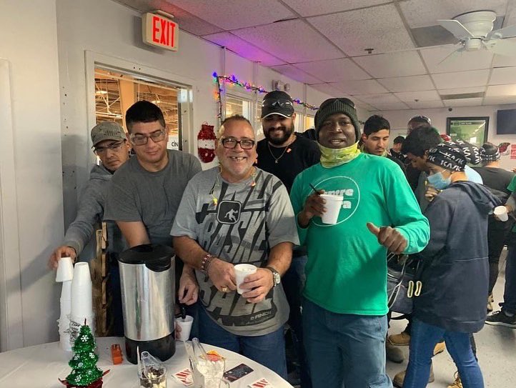 trussway's tweet photo. Warm smiles mixed with marshmallows &amp; chocolate is the perfect recipe for celebrating National Cocoa Day!! ☕❤️💚

#nationalcocoaday #hotcocoa #thankyou #trusswaydifference #designbuildlive #GreatPlaceToWork https://t.co/nxafZzCwJz
