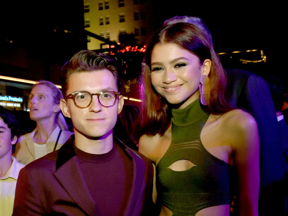 Short King Tom Holland Doesn't Give a Shit That His Girlfriend Zendaya Is Taller Than Him - Says It's a Stupid Assumption That Men Should Be Taller Than the Women They Date barstoolsports.com/blog/3397985/s…