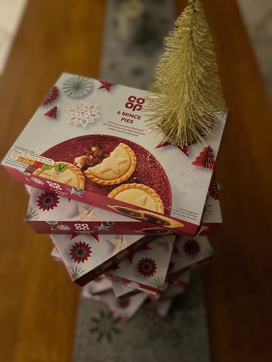 Hands Around The Edington tweet media