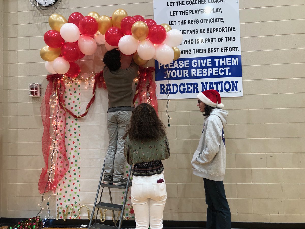 Cont...Our 2nd annual Angel Tree event . <a href="/HighLampasas/">Lampasas High School</a> students &amp; faculty provided Christmas gifts for over 80 children this year! #BadgerNation  <a href="/NationalFCCLA/">National FCCLA®</a> <a href="/TexasFCCLA/">Texas FCCLA</a>