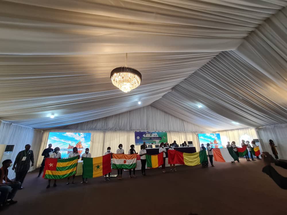 SiakaMara11's tweet photo. C’est pour moi un sentiment de joie immense de représenter mon institution ce matin lors de la cérémonie d’ouverture des 16è assises de la #FESPAO sur
#Thème: Gestion de la chaîne d’approv. des produits de santé dans un contexte d’urgence sanitaire dans l’espace #CEDEAO https://t.co/YXulOz9MQ8