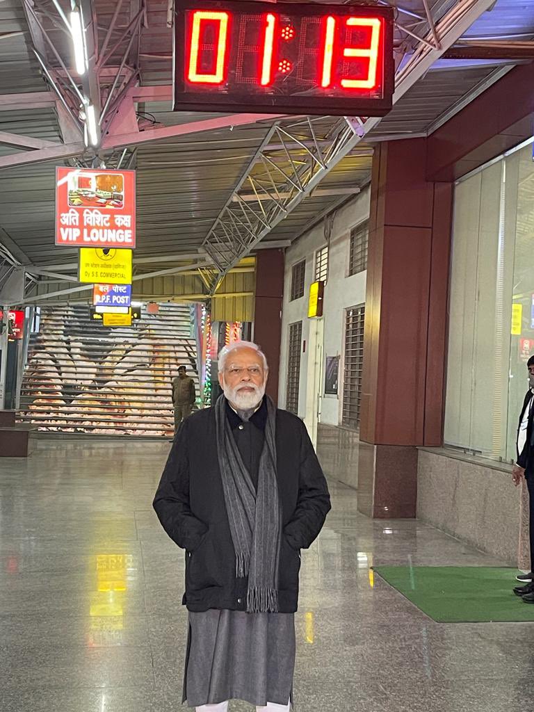 Next stop…Banaras station. We are working to enhance rail connectivity as well as ensure clean, modern and passenger friendly railway stations.