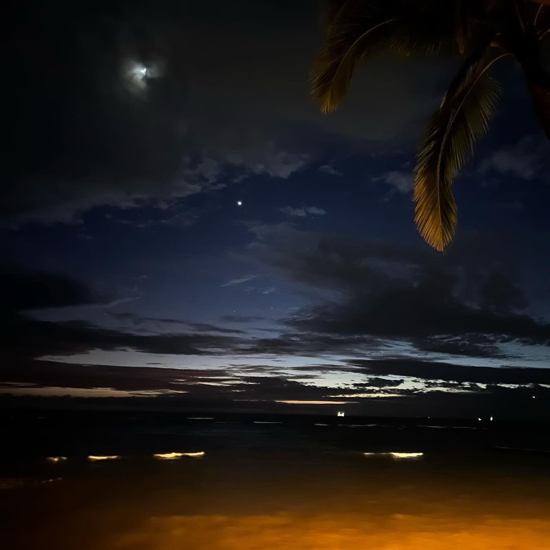 kiss_seven7's tweet photo. — [📸] #JHOPE publicación en Instagram

🐿️: "🌊🌘🦵🌠"

🔗: (https://t.co/E9Ydn62Es9) | @BTS_twt https://t.co/W7vOJFq6P0