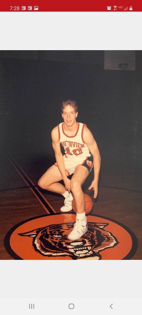 In honor of the upcoming Holiday Classic... Make sure to represent for the "OLD" guys..<a href="/CedavionWimbley/">Cedavion wimbley</a> <a href="/jamareeseray/">uno</a> <a href="/lemanski_travis/">Travis Lemanski</a> <a href="/RoddBaxley/">Rodd Baxley</a> <a href="/southviewsports/">South View Athletics</a> <a href="/EarlVaughanJr/">Earl Vaughan Jr.</a>... we will be pulling for the Tigers...