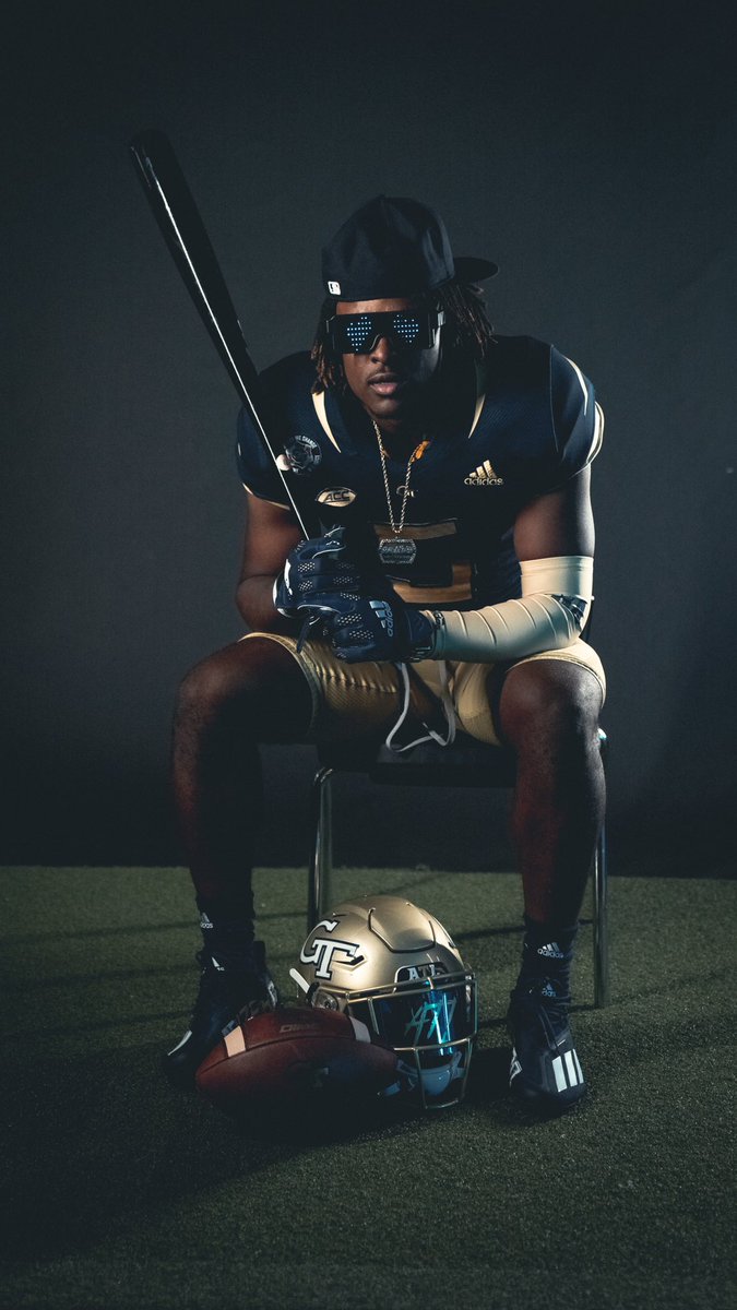 CincoEra5's tweet photo. I will be signing my letter of intent to Georgia Tech on December 15th @ 8:30am in the Camden High School Lecture hall! Everyone is welcome ! #4THECITY #22ATL https://t.co/1JkZsxVgqX