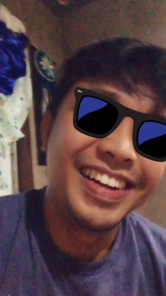 McJayver's tweet photo. Smile, it dosen't hurt 🖊😎 https://t.co/r2L5LVsguS