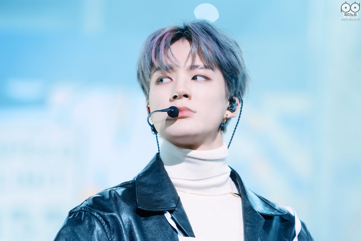 SM_NCT's tweet photo. 211212 SBS Inkigayo PD Note with #NCTU 

#JENO  
https://t.co/cOSoKtEQOu https://t.co/8SuZfHbCcM