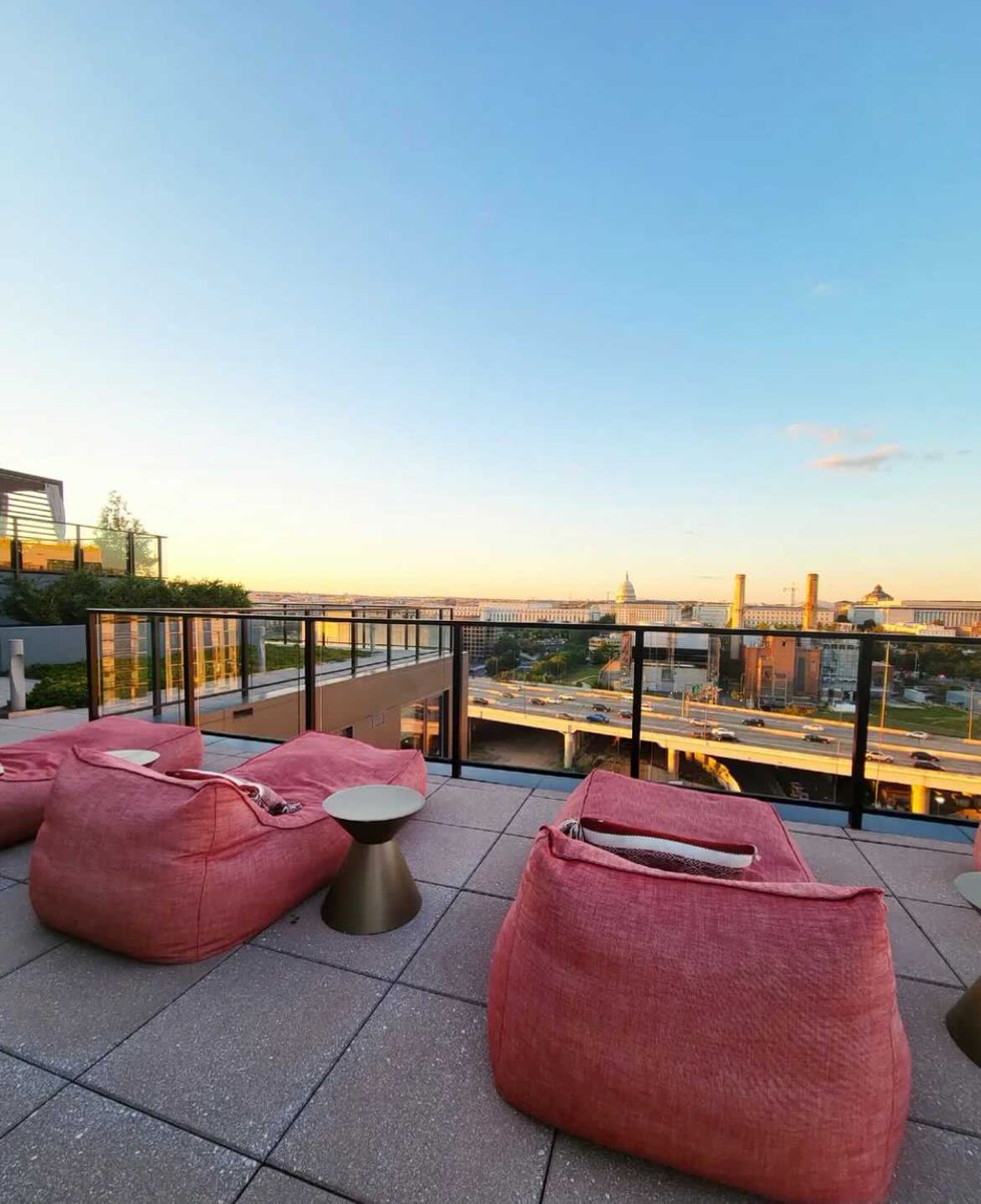 Okay, seriously, name a better spot to watch the sunset…we’ll wait. 😉 🌇 

Stop and enjoy the small moments at Novel’s rooftop, our favorite place to unwind: bit.ly/3463QyT

📸 IG: likeacityindreams