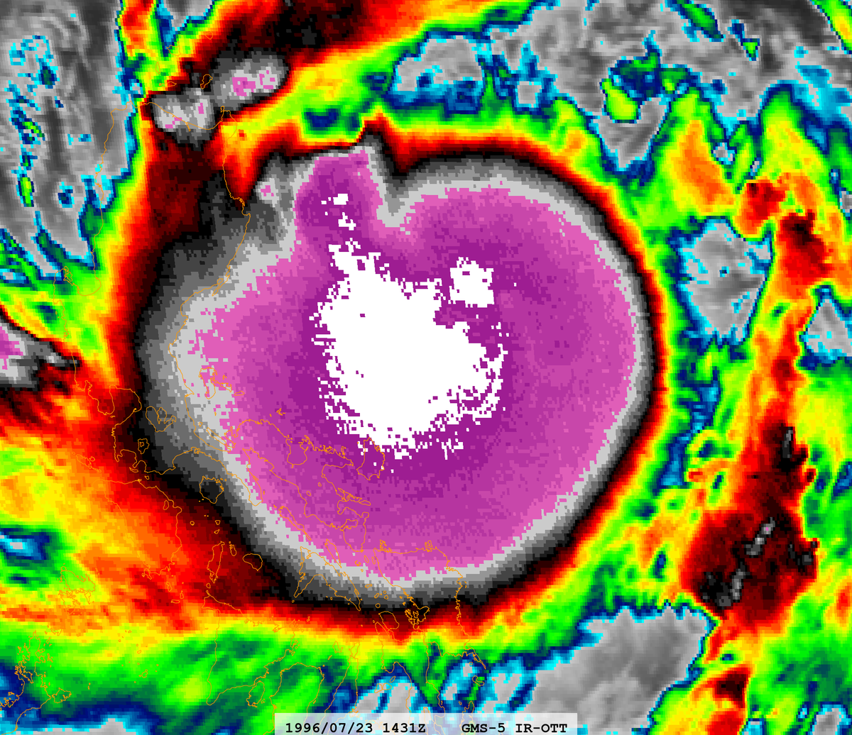 zeb199818's tweet photo. Typhoon #Gloria (1996) is a famous central cold cover (CCC) case and firstly mentioned in MWR paper.
ERA5 data shows #Gloria had suffered from easterly vertical wind shear.
#Kammuri and #Rai also suffered from easterly VWS.
It's interesting to do some composite research on CCC. https://t.co/8sj3dm5dwS