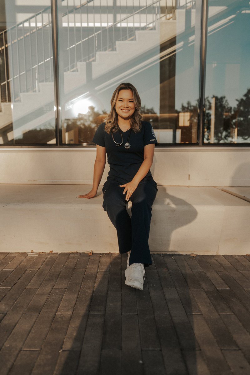 jenduo_'s tweet photo. you’re looking at a first gen grad with her BSN from UTA 🥺 (and dallas’ newest emergency room nurse resident) officially reintroducing myself as jenny duong, BSN 🤩 https://t.co/ciogohqJdv