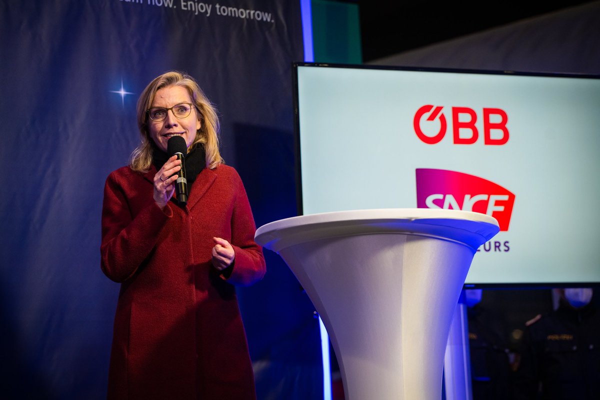 Mit dem #Nightjet nach #Paris schützen wir nicht nur unser Klima. Unser schönes Europa rückt damit noch näher zusammen. Denn der #Nightjet verbindet immer mehr Hauptstädte im Herzen der EU. Ich wünsche allen Fahrgästen eine angenehme Fahrt &amp; eine Gute Nacht! (2/2)