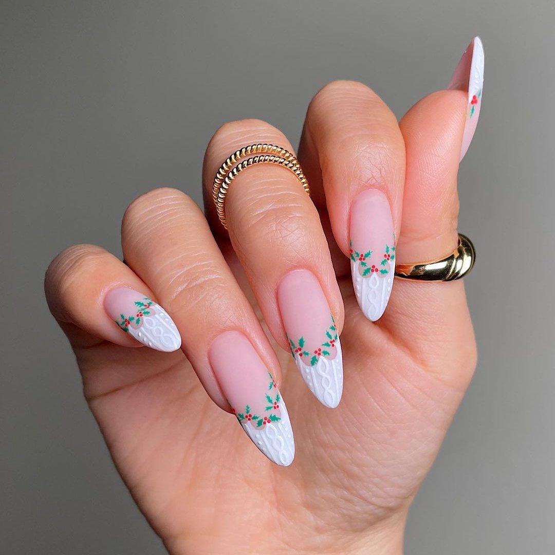 shoplitlive's tweet photo. too many amazing holiday nail looks &amp; not enough days to paint them all 💅 https://t.co/03AWxolZ8G