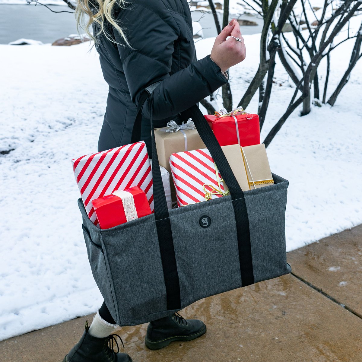 Be Mom's favorite this holiday season, a gift she will use EVERYWHERE she goes.
geckobrands.com/product-page/l…

#gift #gifts #holidays #holidayshopping #christmaspresent #present #christmastime #giftideas #christmasiscoming #christmasgift #christmasmood #giftformom #merrychristmas