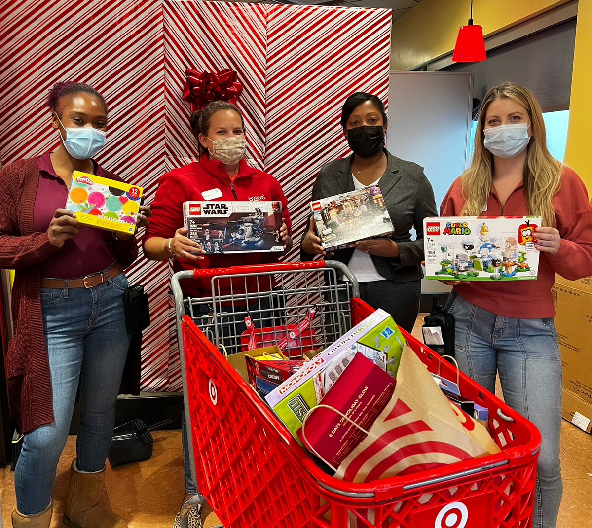 THANK YOU T2156 for supporting your local families #TheGreatGiftTogether 🎯🙌🏻 @MattParry12 @BaroAmanda <a href="/KellyMcGarrity/">Kelly McGarrity</a>