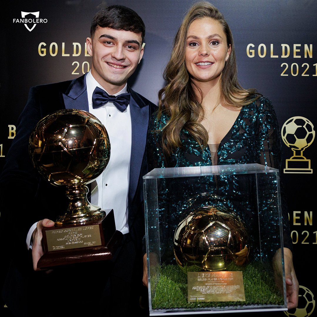 fanbolero's tweet photo. ¡ORGULLO CULÉ!

En la gala de 'Tuttosport', Pedri recibió el premio de Golden Boy 2021. Mientras que Lieke Martens se llevó el galardón denominado Golden Woman 🔥⚽️🇪🇸🇳🇱

#Pedri #Martens #FCBarcelona #LaLiga #GoldenBoy #GoldenWoman https://t.co/5Zxv2uV9f7