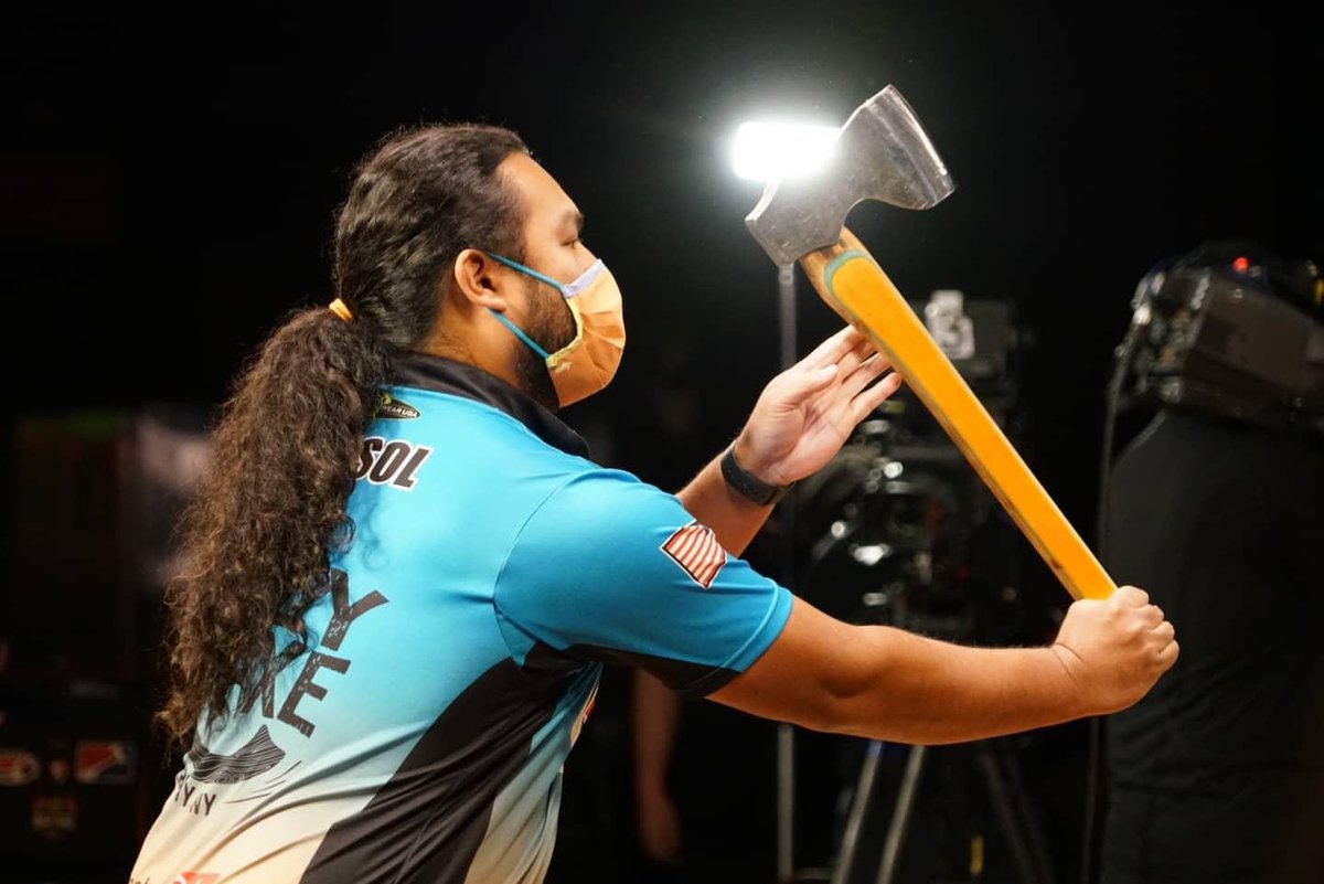 Mahky000's tweet photo. Rumor has it @tpolamalu is the #WorldAxeThrowingLeague’s 2021 Big Axe World Champion! #nevernotworking

Jk, it was me— hey @Headshoulders, any chance you’d be interested in sponsoring a World Champ axe thrower?

#doppelganger #ESPN3 #WATL  @espn @TheLazyAxe @WATLaxe https://t.co/Vp03U7bHvl