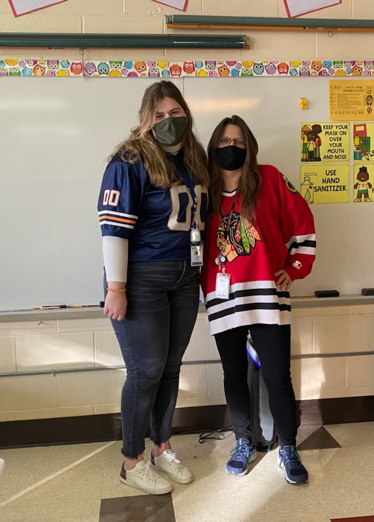 MrsJank's tweet photo. Five days before Winter Break! #GO12Days #GlenOaksSchool https://t.co/ZXNRGoF7ag