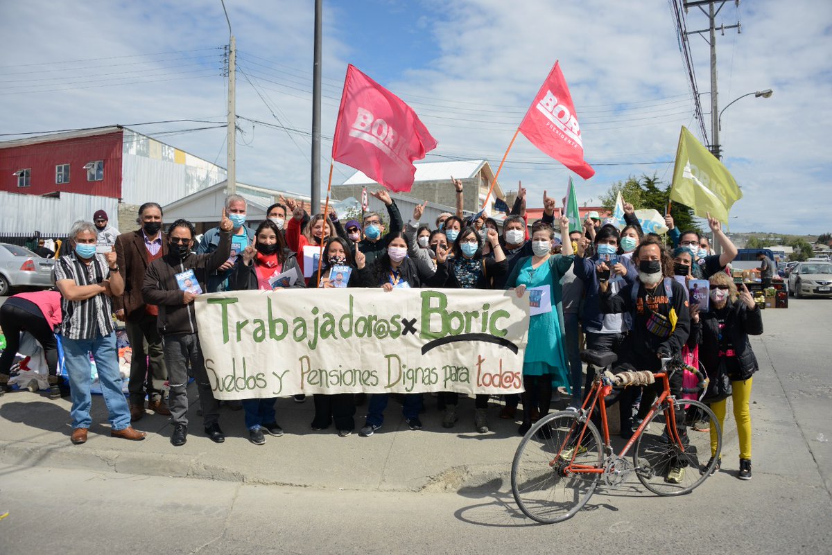 Carlos_Insunza's tweet photo. Desde #Magallanes, el Frente de Trabajadores/as y Sindicalistas, encabezados por la @CutChile Provincial llaman, desde las demandas del mundo del trabajo, a votar #BoricPresidente este 19 de diciembre! ☝🏻🌳
Es un honor haber sido invitado a suscribir la declaración. https://t.co/V6HnLzZQzx
