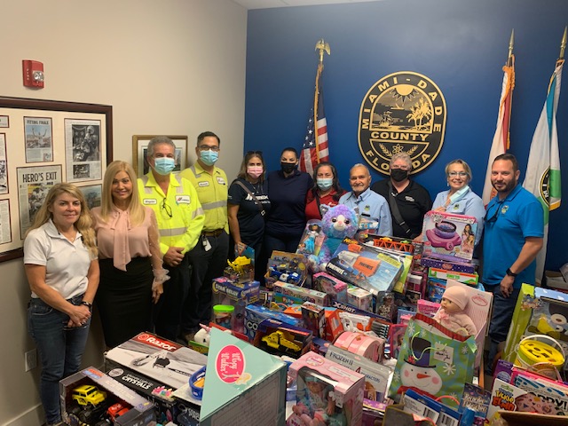 Our @CEMEX_USA South Florida operations did it again! They brought in 266 toys for our Miami communities. Thank you <a href="/JoeMartinez4026/">Joe A Martinez</a> and staff for being a great partner for us and avenue in helping make the holidays a little brighter!