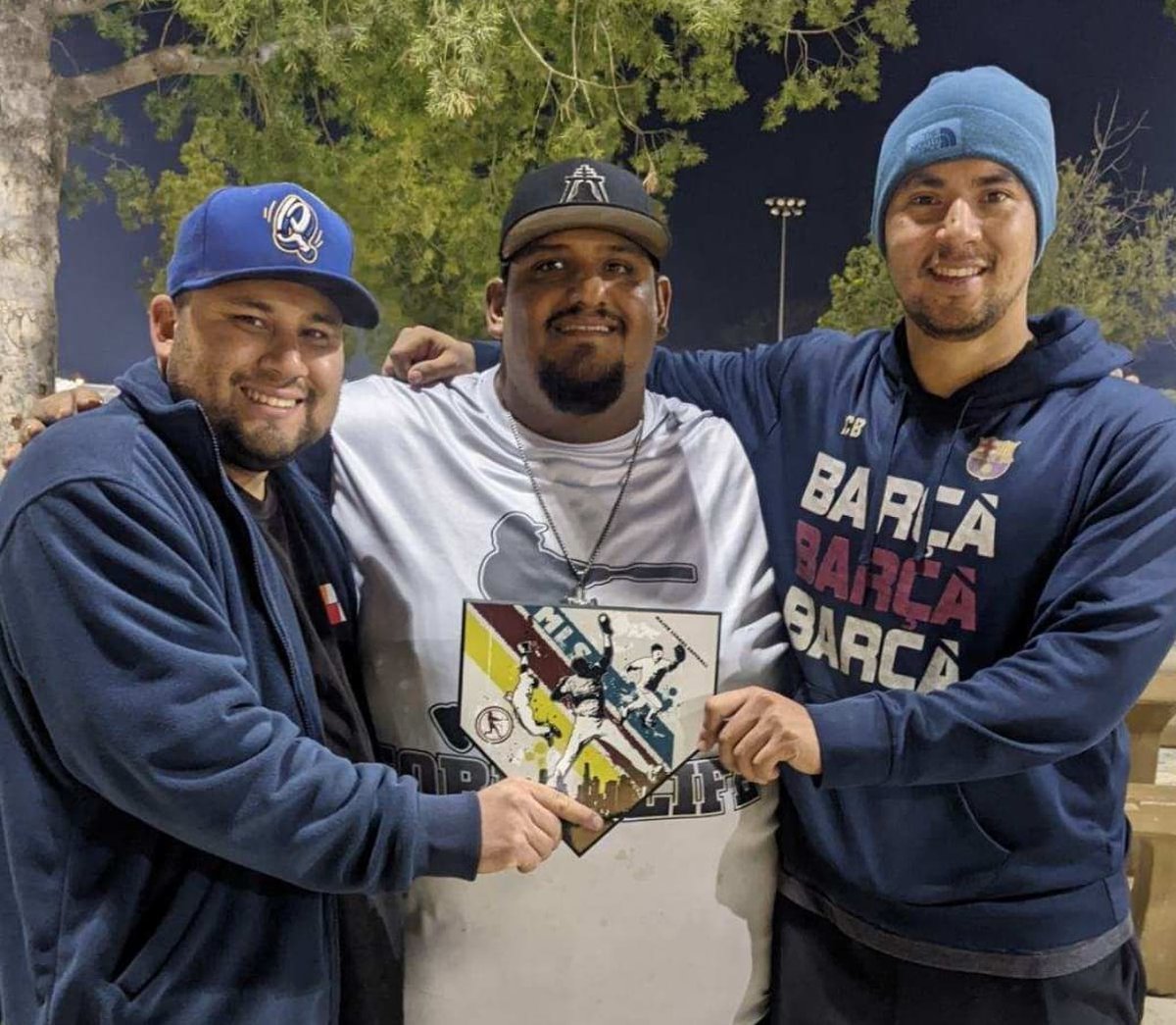 7SlotCisco's tweet photo. Got another plaque under my belt. Glad I was able to do it with this group. I've been playing with some of these guys for a LONG time. Riverside Men's Rec Champions Fall 2021. #GordoLifeSoftball #MajorLeagueSoftball #MLSoftball #MensSlowpitch #ASAsoftball https://t.co/8CJzwCNXbq
