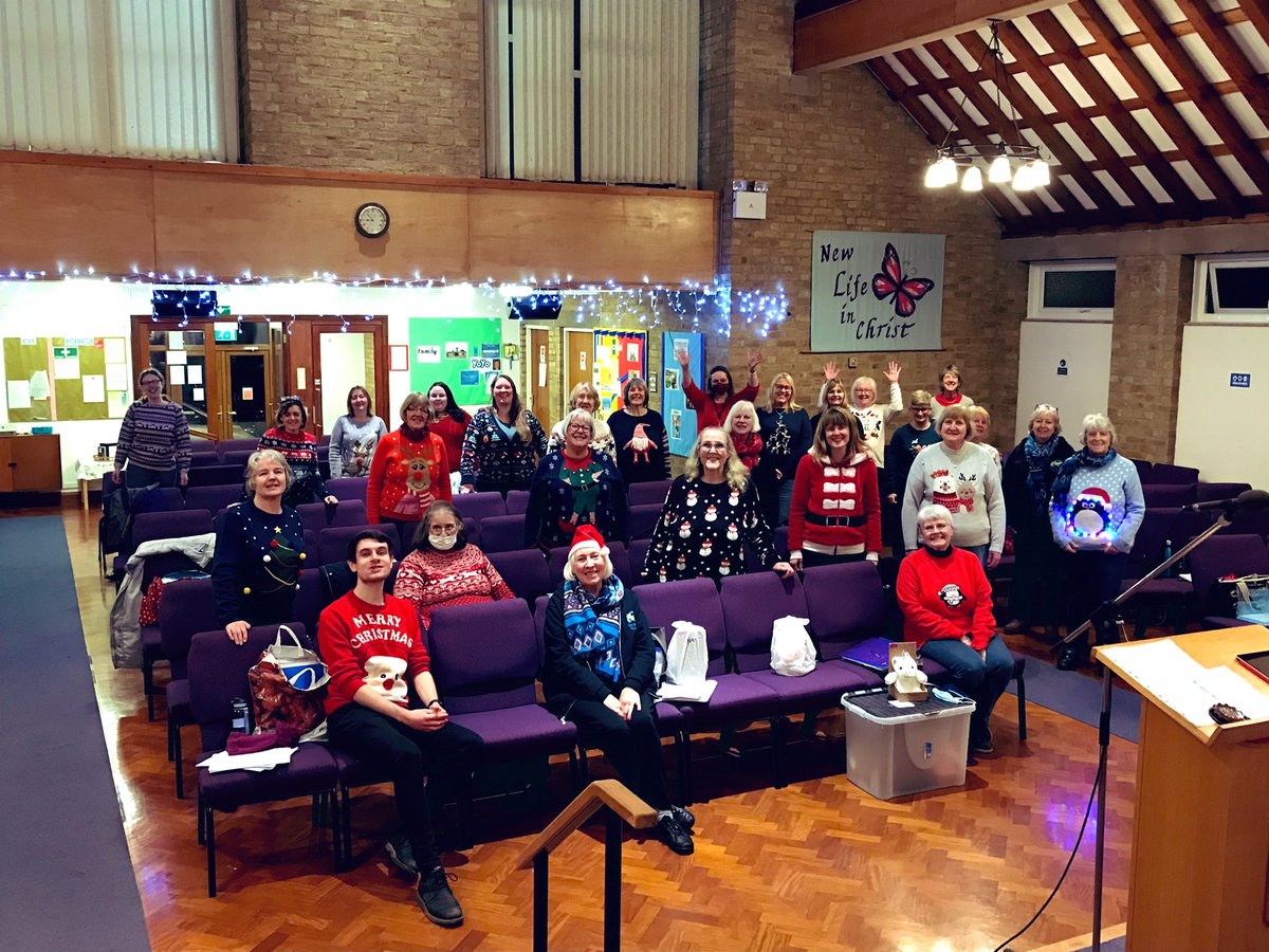MainStSound's tweet image. Main Street Sound Christmas jumper night. Great turnout. #labbs2021 #itsbeginningtolookalotlikechristmas