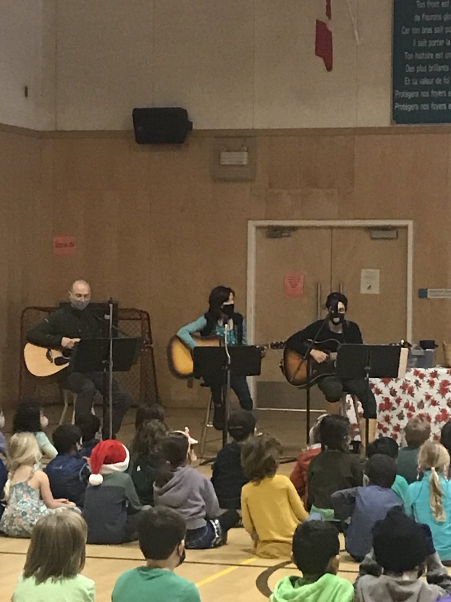 Sweet FRIM sing along for some of our primary classes led by their talented teachers ⁦<a href="/DoncasterSchool/">Doncaster Elementary</a>⁩ ⁦<a href="/SD61Learn/">SD61 District Team</a>⁩