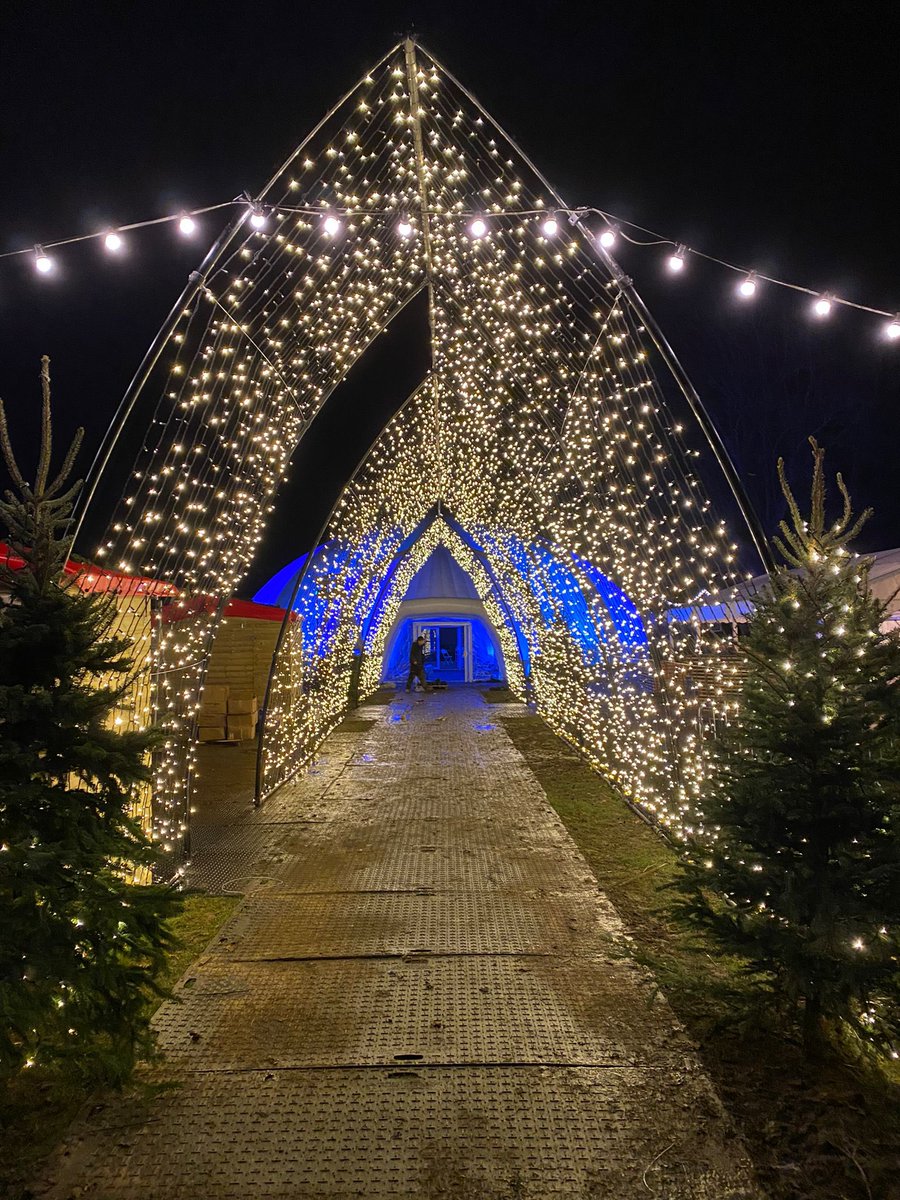 Meet the people behind @castlemas21. It’s been 9 months in the making and @BravoProd_ltd with the support of <a href="/Limeliteltd/">Limelite Lighting</a> opened the all-new Christmas event at <a href="/TonbridgeCastle/">Tonbridge Castle</a>. 

<a href="/KentBusiness/">Kent Business</a> <a href="/StandOutmag/">StandOut magazine</a> <a href="/PlasaOnline/">PLASA</a> <a href="/EventNewsBlog/">Event Industry News</a> #eventprofs #castlemas #christmas