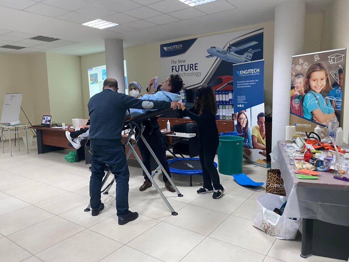 cfl_santander's tweet image. 🇮🇹✅ Seguimos trabajando en #Italia expandiendo y enseñando nuestro #MétodoPROEL para VOZ. 
#CFL #DrBorragán #CentrodeFoniatríayLogopedia 
▶️ Nuestra formación con título universitario: cfltraining.com