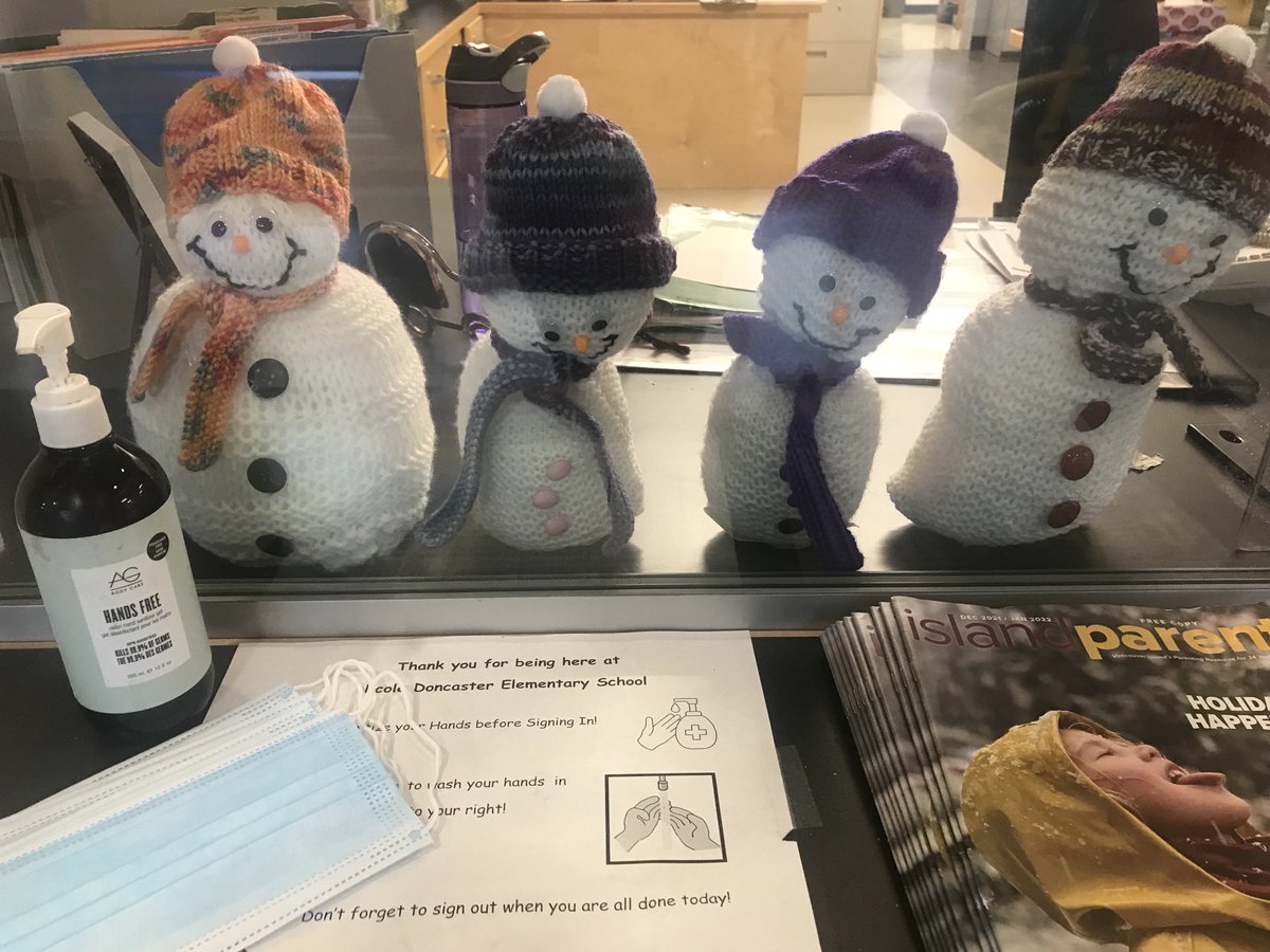 A small sample of the adorable snowmen our students have learned to knit this fall! ⁦<a href="/DoncasterSchool/">Doncaster Elementary</a>⁩ ⁦<a href="/SD61Learn/">SD61 District Team</a>⁩