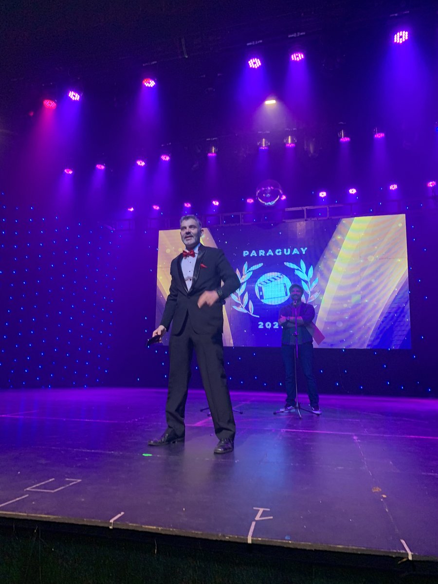 SmartFilmsPY's tweet image. #ComunidadSmartFilms estas son algunas fotos de nuestra Gala de Premiación 🥇

¡Dale ♥ si te gustó!

#YoSoySmartFilms #SmartFilms2021 #SmartFilms #SmartFilmsPy #CineHechoConCelular