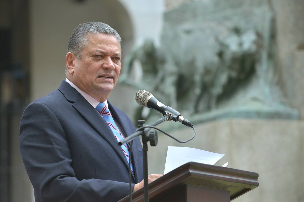 Alcaldes idearon boicot a proyecto que limitaría su reelección con ayuda de ‘diputados amigos’ dlvr.it/SFJbFY