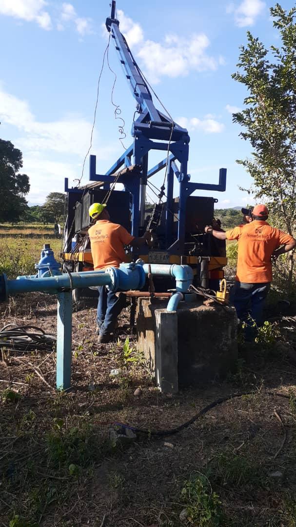 ¡Victoria temprana! Gracias a la acción del Gobierno Revolucionario y al candidato Jorge Arreaza, se reactivó el pozo de agua del sector Piedras Negras del Municipio Obispos, #Barinas para beneficiar a 250 familias, después de estar sin funcionamiento durante 3 años.