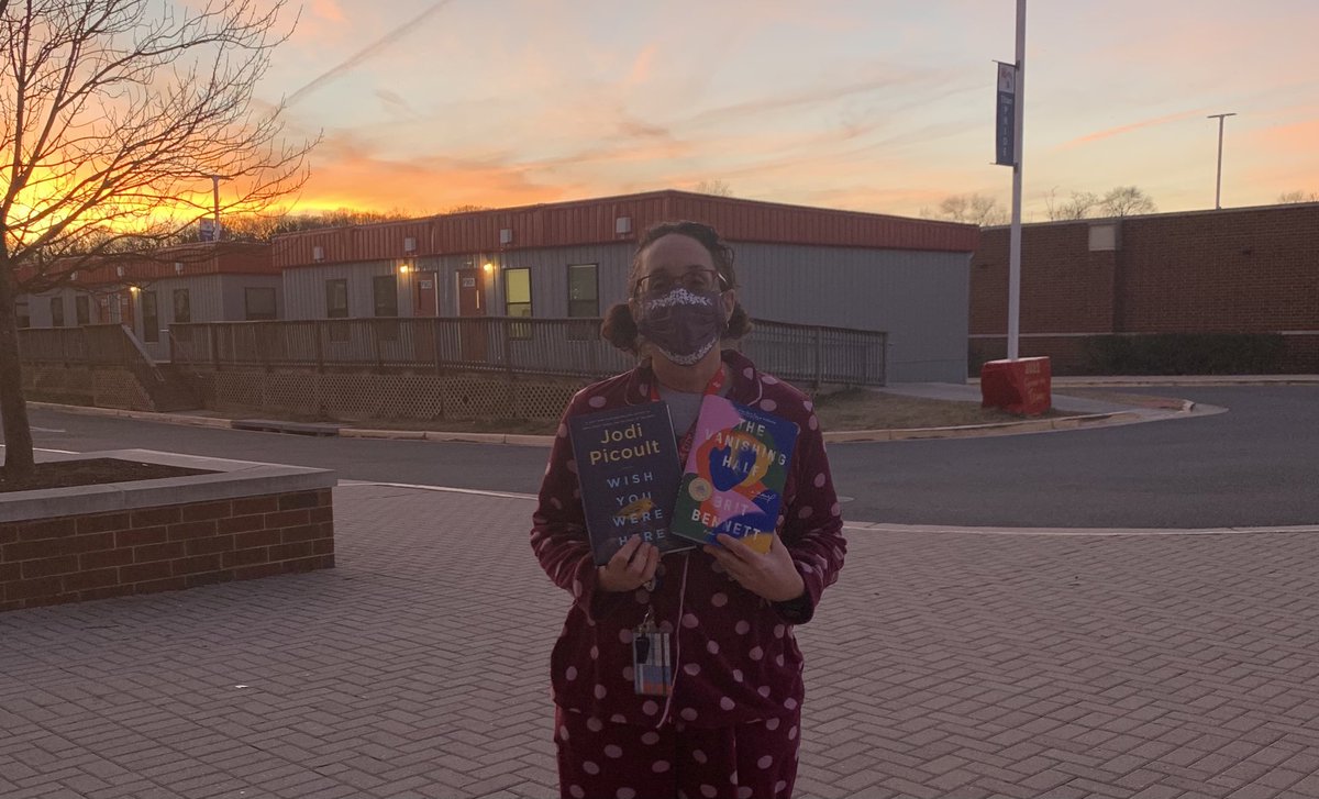 Grateful for Pajama Day + two great books from my Secret Santa + an amazing sunset! Thank you, Ms. Davis, for spoiling me! ⁦@AC_KSCampusAdm⁩ ⁦@hillery4edu⁩ ⁦@MaggieTran12⁩ ⁦@AC_SATCampusAdm⁩