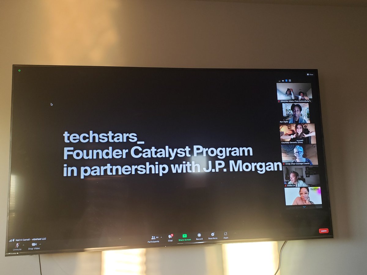 posebutton's tweet image. Our pitch night is about to start! #techstars #jpmorgan #posebutton