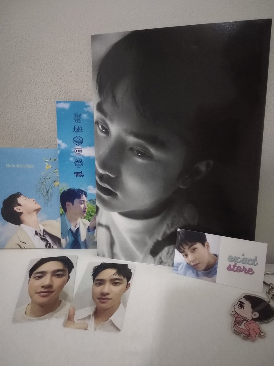 SkFelicity's tweet image. Estou tão feliz em receber essa obra de arte, tô apaixonada 😍❤️ Obrigada @EXACTStore como sempre, chegou tudo certinho, obrigada pelos brindes (perdi foi tudo nesse marcador da testa do Kyung😂😂).