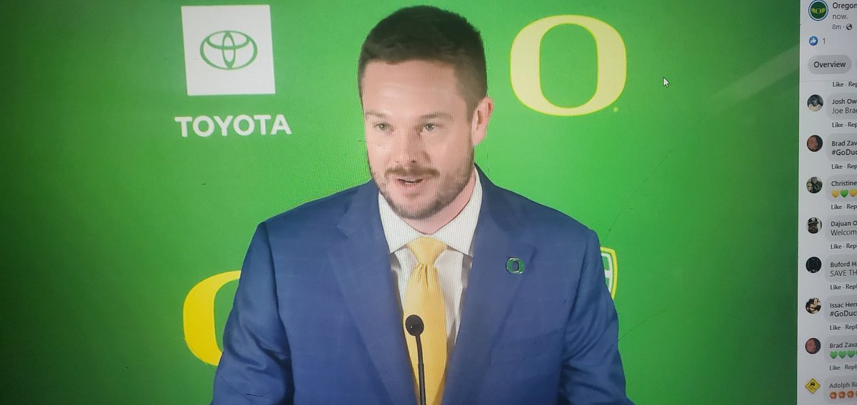 DuckFBNews's tweet photo. "I don't mean to cut you off, but I have been a head coach before,...I was the head coach of my 3rd grade basketball team and we were damn good" - Dan Lanning when asked about his lack of head coaching experience. https://t.co/lVHhx5TfXK