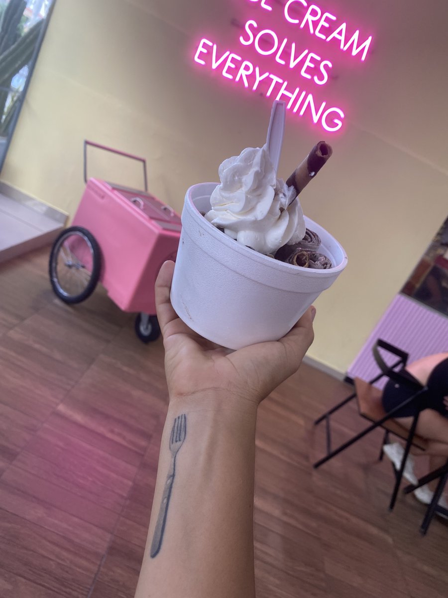 MenuAcapulco's tweet photo. Nos encanta pasar a #MiPostreria por un delicioso #Iceroll y a jugar una partida de jenga. 

¿Ya descargaste tu guía para comer en #Acapulco? --> https://t.co/8JhEyVqNuw https://t.co/03mTj7P8H8