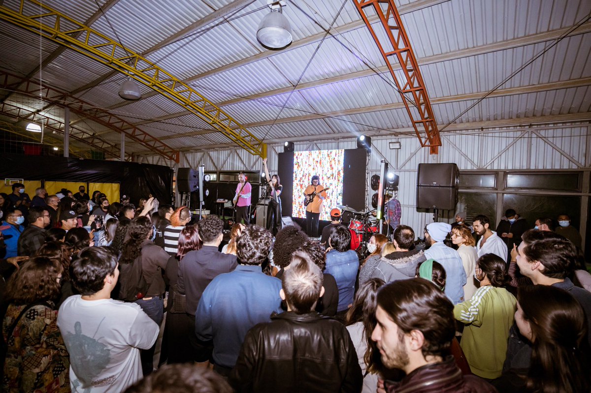 2 Mundos Agency tweet media