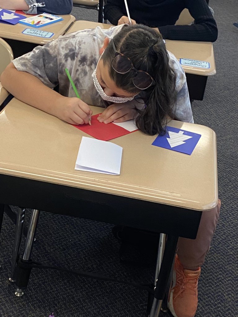 Miss Elliott tweet media