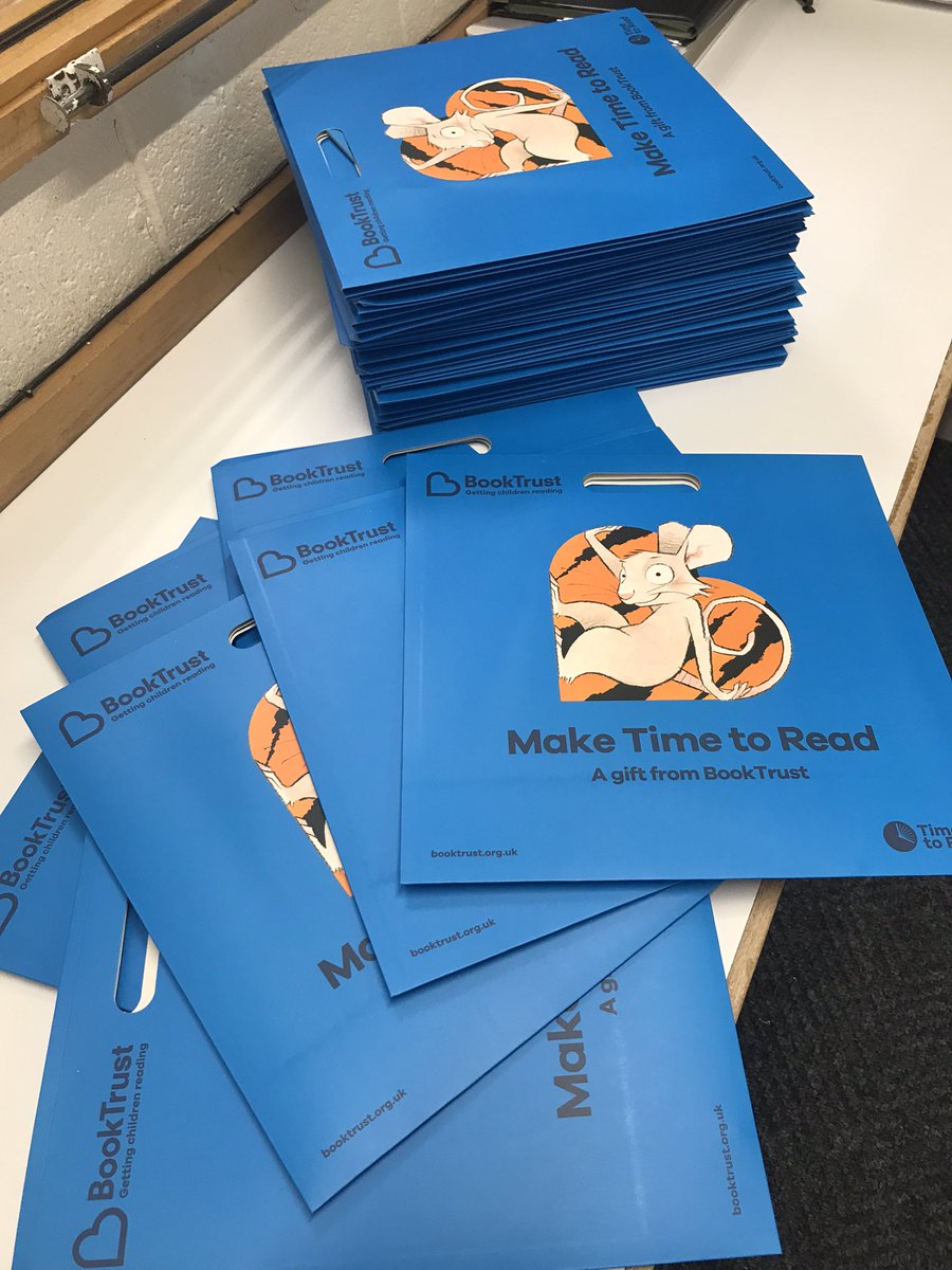 BranstonInfant1's tweet photo. Thank you @Booktrust for our special delivery today. Our Little Owls all went home with their new book tonight ๐๐ป๐@BookBranston #MakeTimeToRead ๐ฏ https://t.co/CkOBPvOiSV