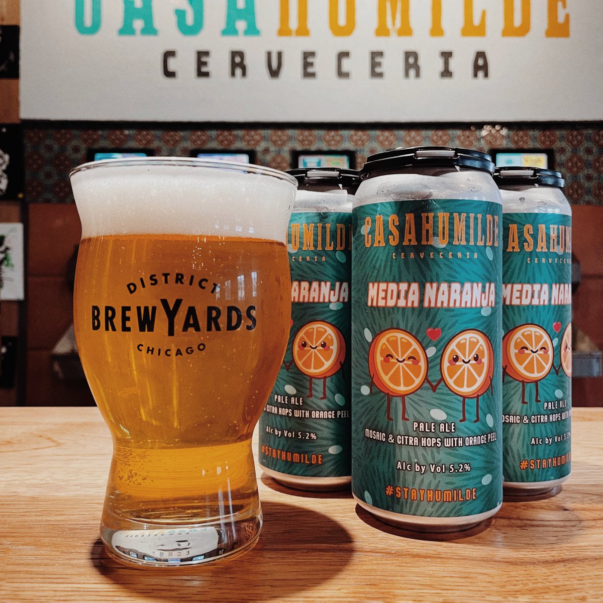 It's Day 13 and today we're drinking the lovely &amp; well-balanced MEDIA NARANJA Pale Ale from @casahumildecerveceria! This lovely 5.2% ale is the perfect beer for a relaxing Monday night.