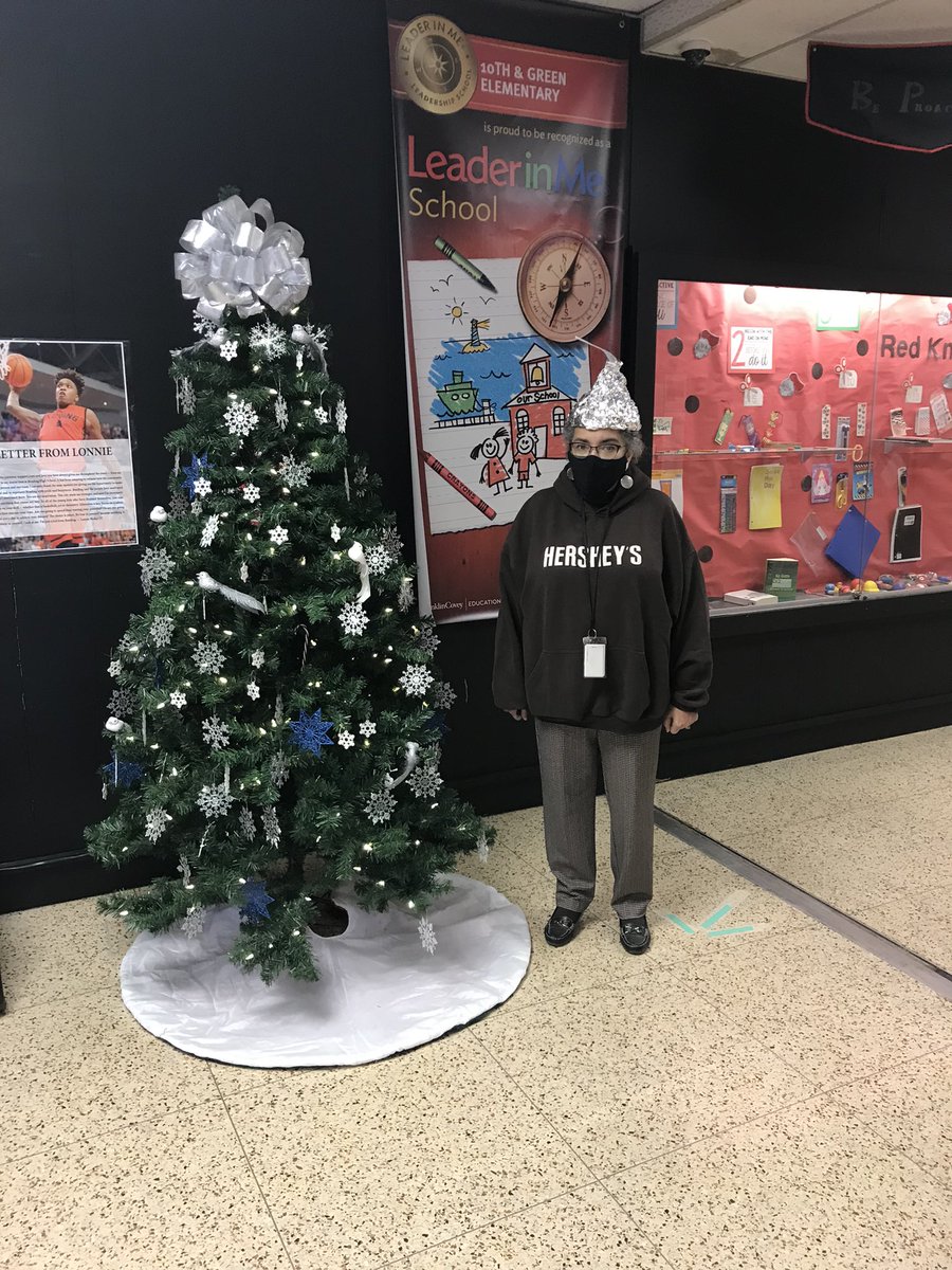 It’s National Cocoa Day!!! 🍫☕️Our principal wore the BEST cocoa outfit! <a href="/suelozada/">SusanLozada</a> <a href="/chocolateworld/">Hershey's Chocolate World</a> <a href="/Hersheys/">HERSHEY'S</a> #10GWeAreLeaders