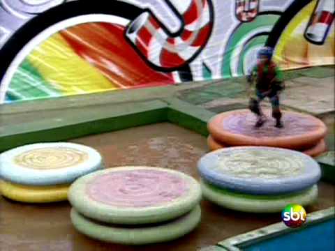 Vcs aí falando de round 6, e o Silvio Santos que já fazia os round 6 da vida a muito tempo