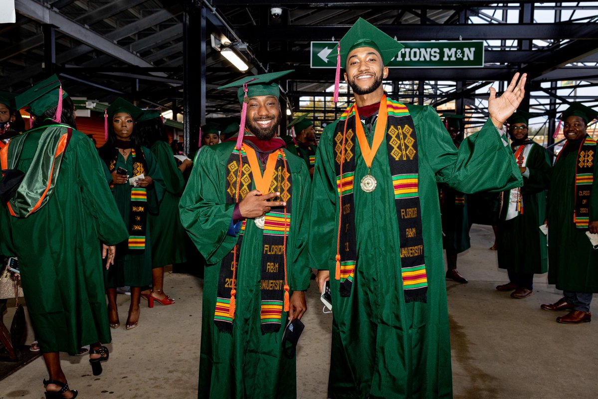 FAMUSJGC82's tweet photo. 'Tis the season of FAMU's Fall Graduation! Here's a sneak peek of our grads from commencement. We're so proud of what you all have done & what you will accomplish! #FAMUGrad21 #GradSZN https://t.co/O1VeGLIjU0